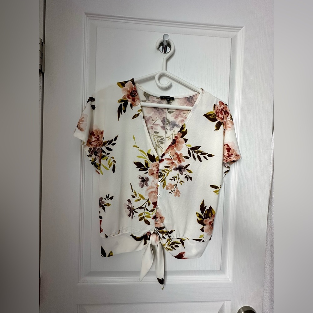 Dynamite Size S. Tie front floral print with a bit of stretch.